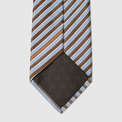 Cravatta in seta jacquard a righe