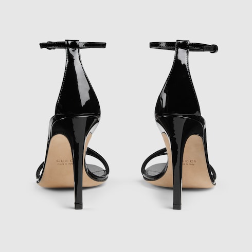 Women's sandal with bamboo