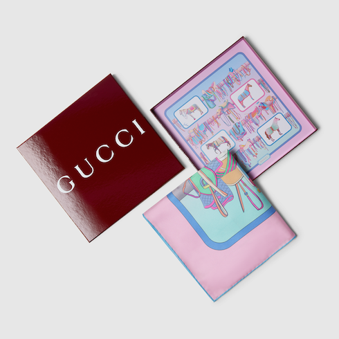 Pañuelo de seda con estampado del proyecto 90 x 90