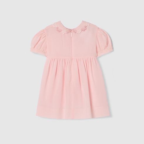 Robe pour bébé en soie brodée