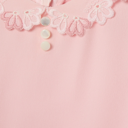 Robe pour bébé en soie brodée