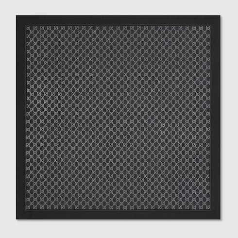 Laminated printed silk twill carré
