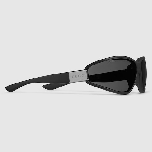 Sonnenbrille mit rechteckigem Rahmen
