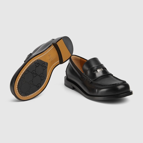 Men's loafer with removable detail 