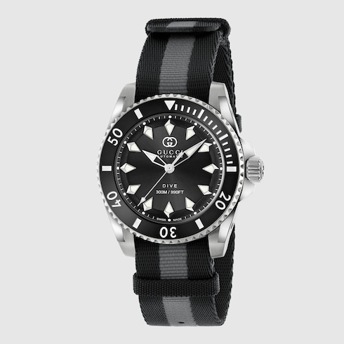 Reloj Gucci Dive, 40mm