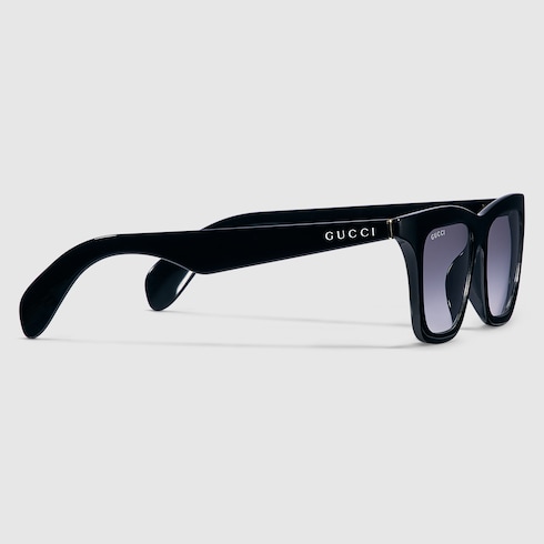 Sonnenbrille mit rechteckigem Rahmen