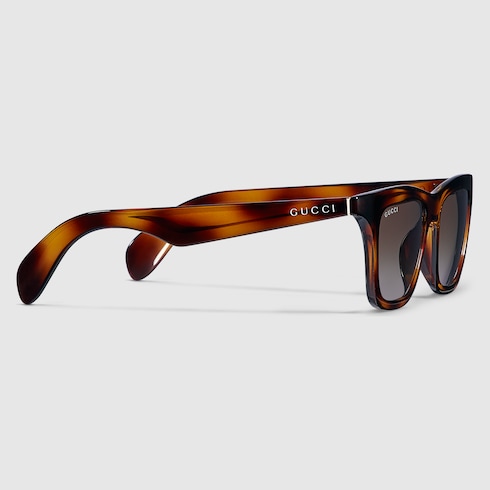Gafas de sol con montura rectangular