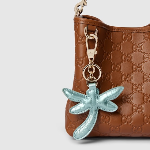 Dragonfly-shaped keychain