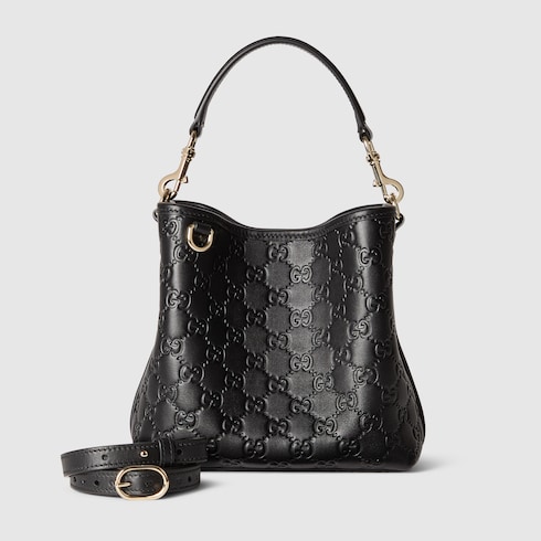 GG Emblem small bucket bag