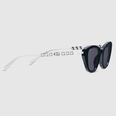 Cat eye frame sunglasses