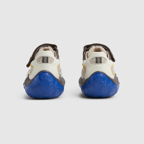 Children's sneaker