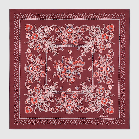 Carré en twill de soie imprimé