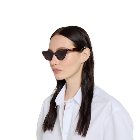 Cat eye sunglasses