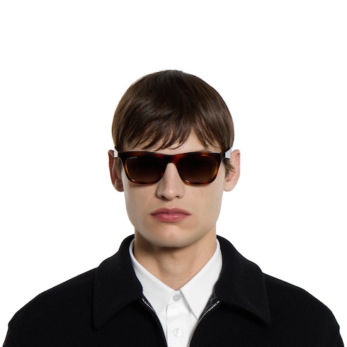 Gafas de sol con montura rectangular