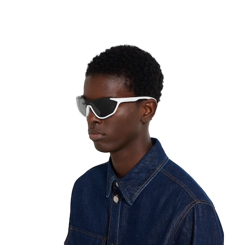 Mask-shaped sunglasses