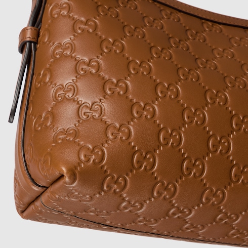 GG Emblem medium shoulder bag Detail 9
