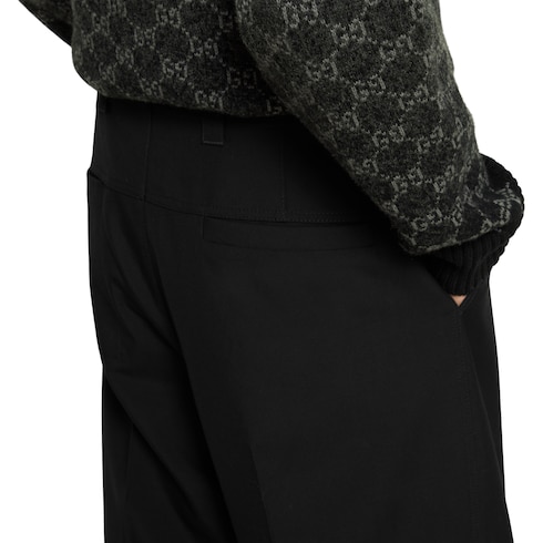 Pantalón de gabardina de lana con bordado