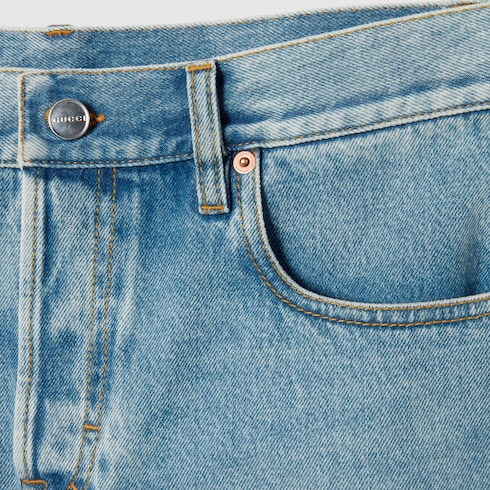 Shorts in denim con trattamento stone-washed