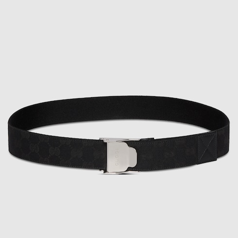 Belt with lift buckle