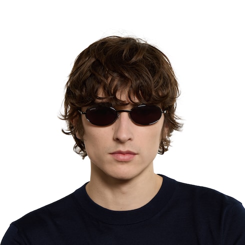 Oval frame sunglasses