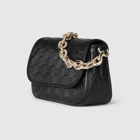 GG Emblem small shoulder bag
