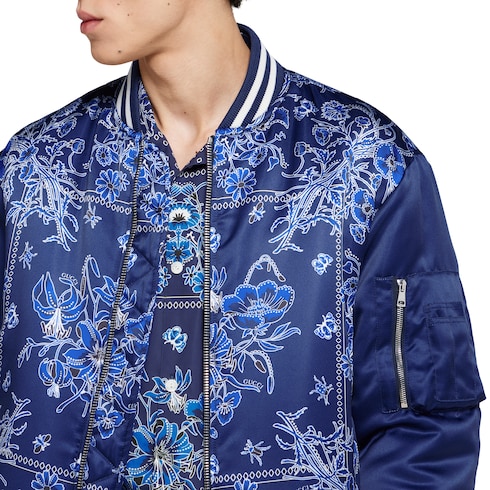 Jacke aus Satin mit Print und Reißverschluss