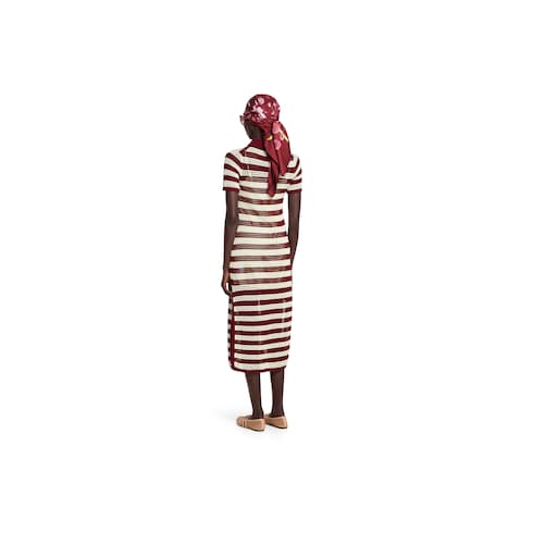 Robe en maille de coton torsadée à rayures