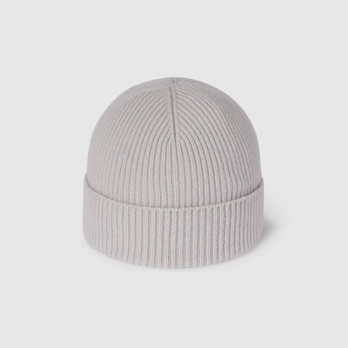 Cashmere hat with patch