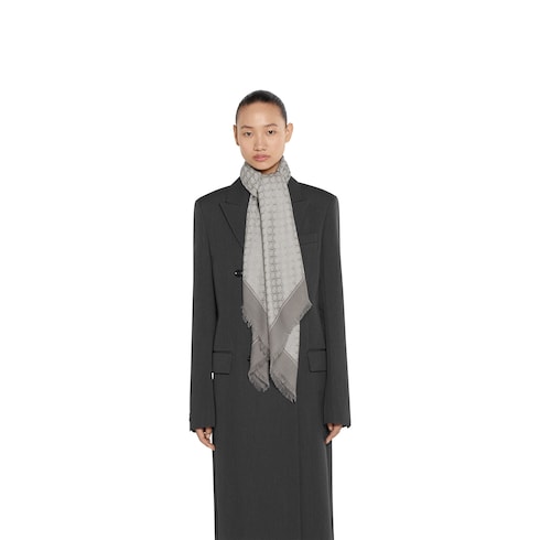 Laminated GG wool shawl