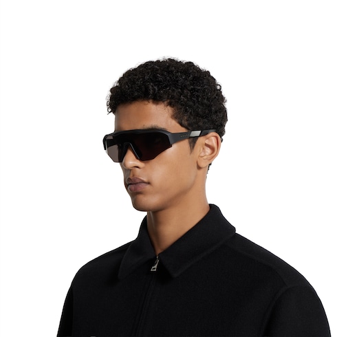 Mask-shaped sunglasses