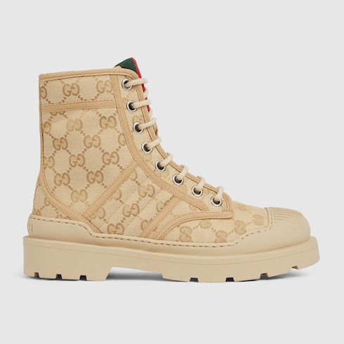 Women's boot with Web
