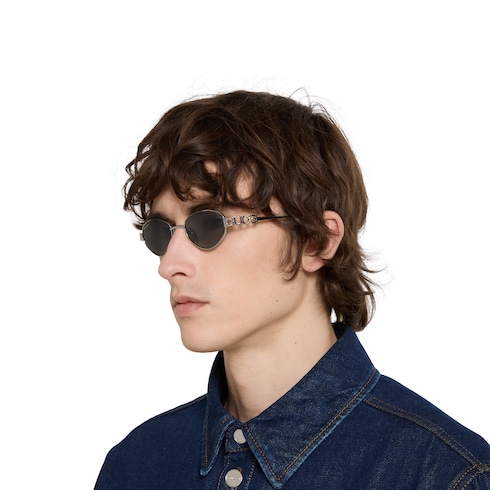 Oval frame sunglasses