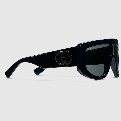 Sonnenbrille mit rechteckigem Rahmen