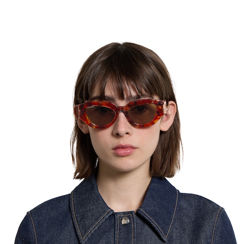 Cat eye frame sunglasses