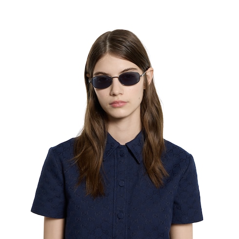 Oval frame sunglasses