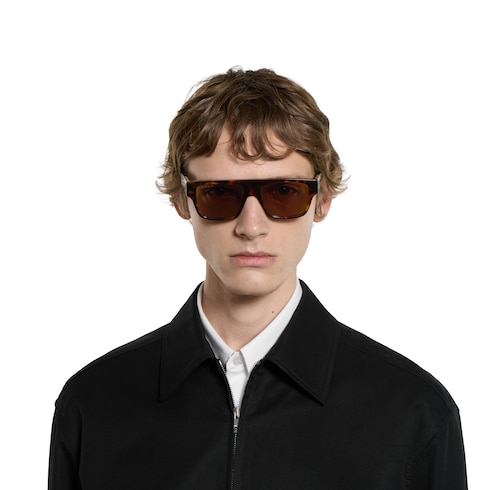 Gafas de sol con montura rectangular