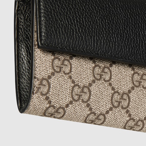GG Marmont bi-color wallet on chain