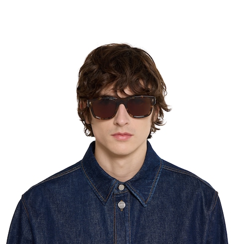 Sonnenbrille mit rechteckigem Rahmen