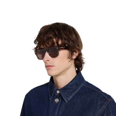 Sonnenbrille mit rechteckigem Rahmen