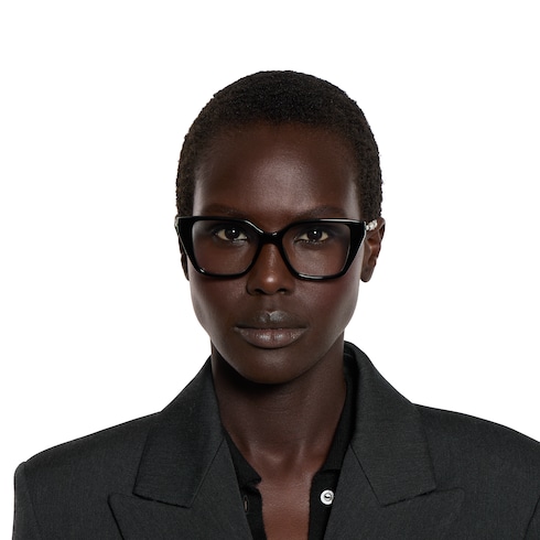 Cat eye optical frame