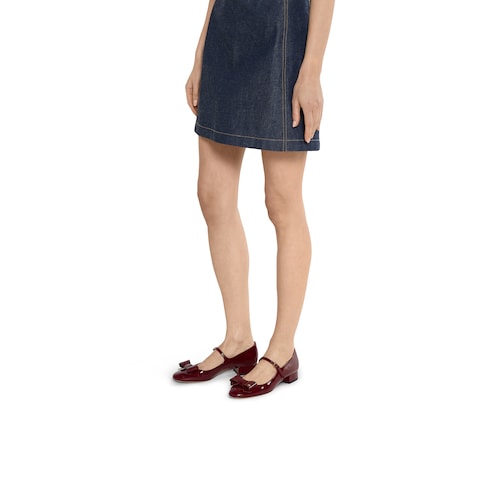 Women's ballet flat with bow