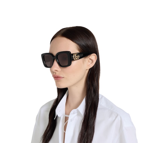 Gafas de sol con montura de mariposa