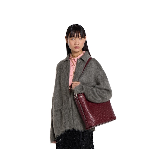 GG Emblem medium shoulder bag