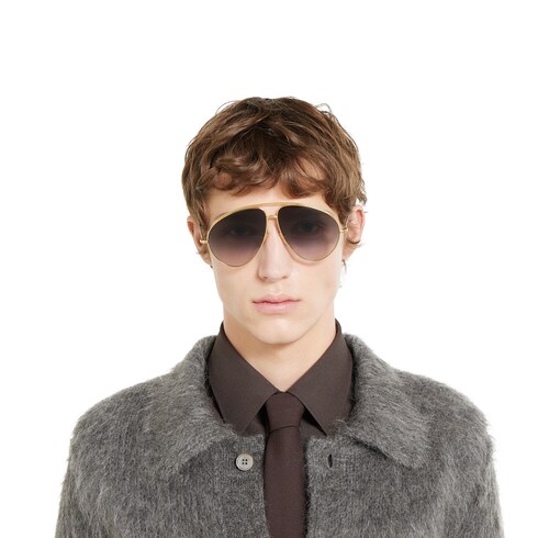 Aviator frame sunglasses