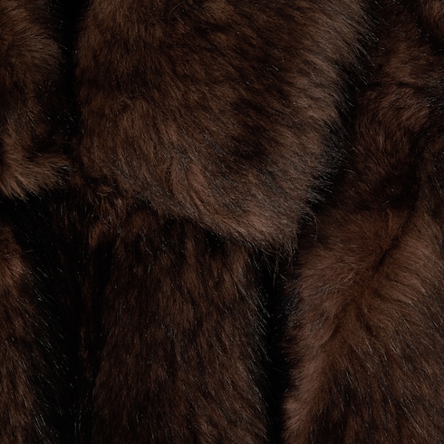 Soft hairy shearling coat with belt Detail 6