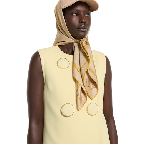 Vest with maxi buttons