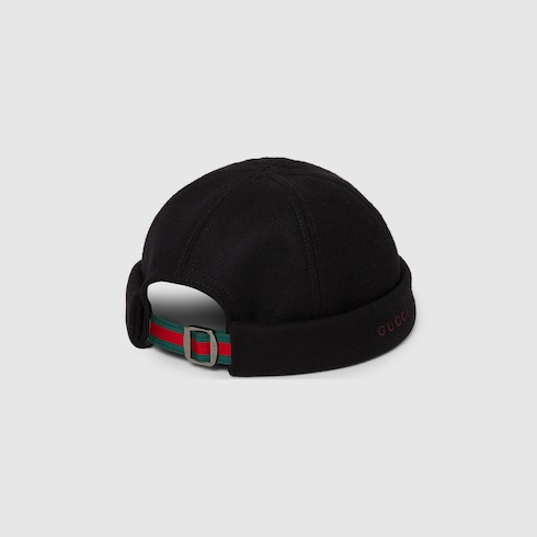 Cappello in lana con ricamo
