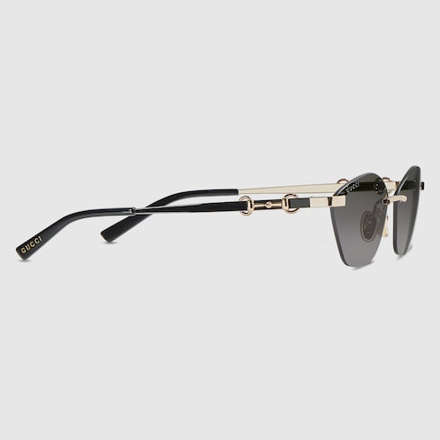Cat eye frame sunglasses
