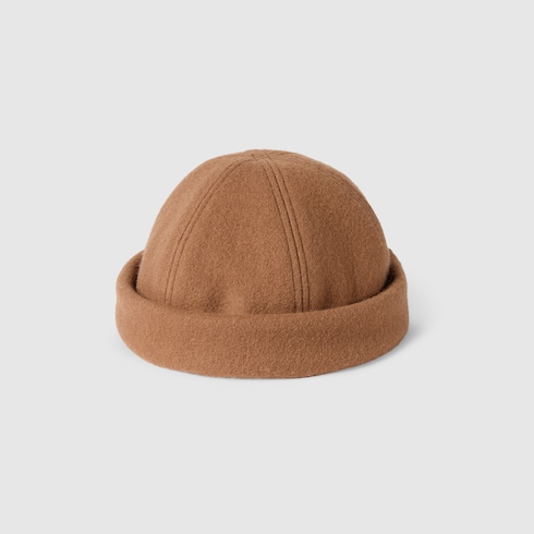 Cappello in lana con ricamo