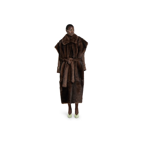 Soft hairy shearling coat with belt Detail 3